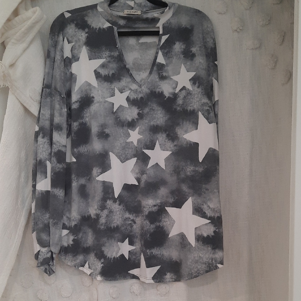 Gray and White Graphic Long Sleeve Blouse with Mandarin Collar